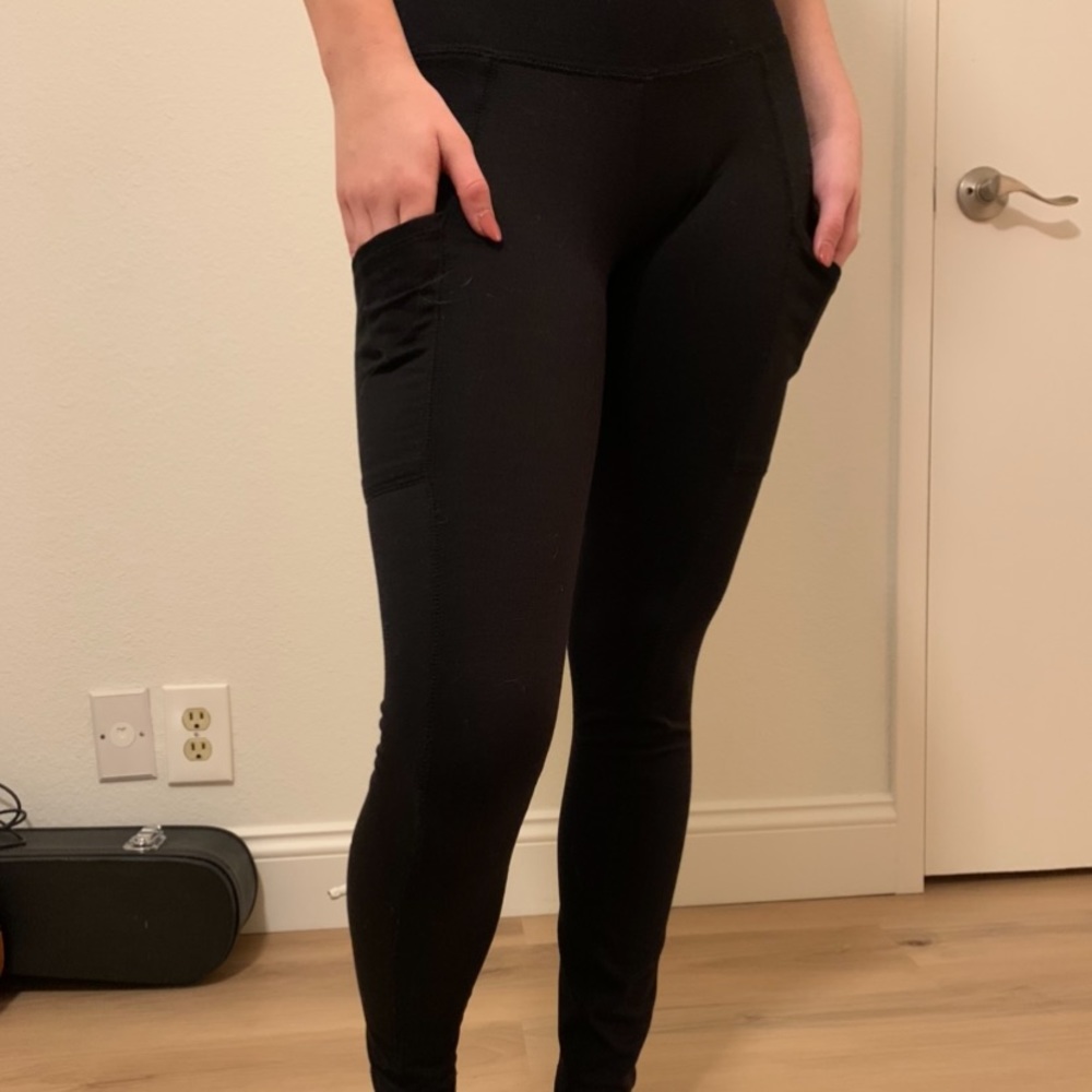 Black leggings